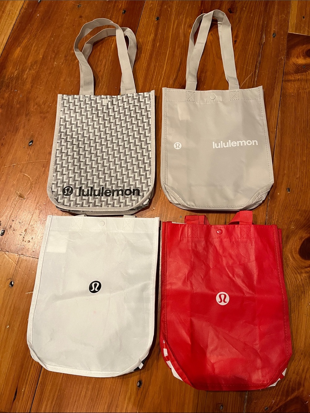 Set/4 LULULEMON Logo Shopping Bags Totes Red Gray Pattern